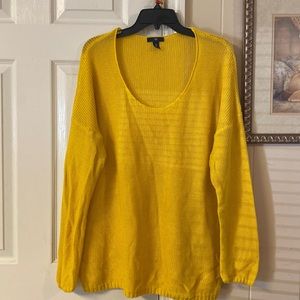 Women oversize sweater. Yellow Size XL. Gap